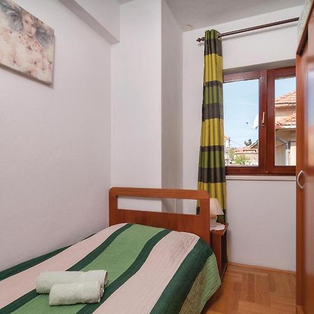 Lovely Apartment In Split With Wifi Extérieur photo