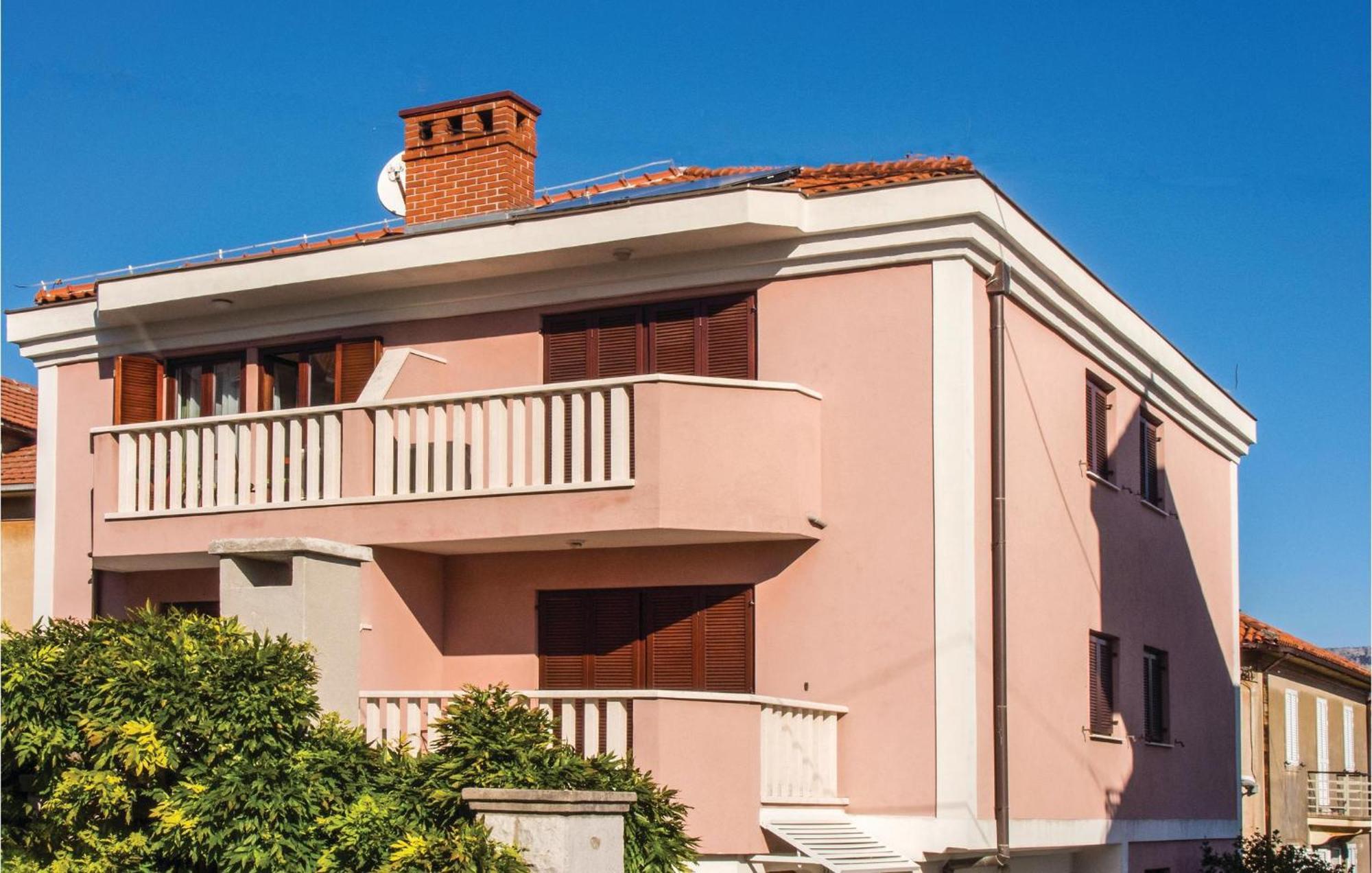Lovely Apartment In Split With Wifi Extérieur photo