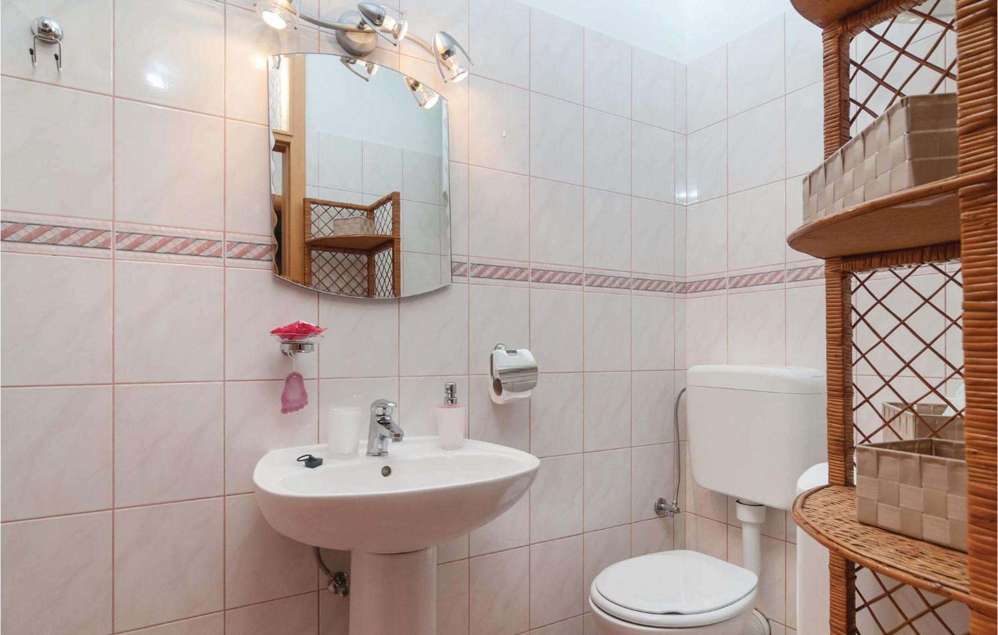 Lovely Apartment In Split With Wifi Extérieur photo